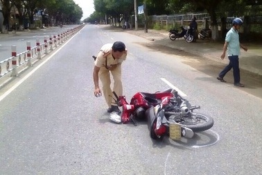 Lao vào khúc cua “tử thần”, 2 nam sinh tử vong