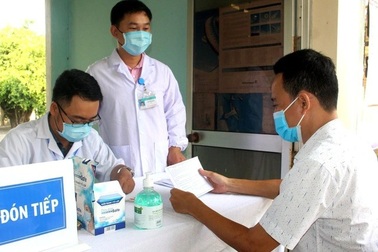 Giải quyết tình trạng thiếu nhân lực ngành y tế