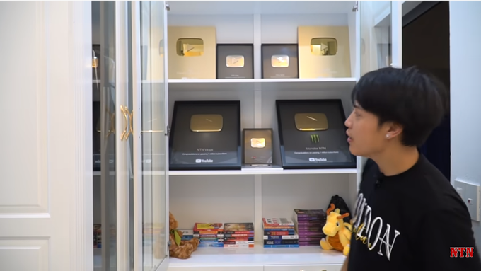 Tuyên bố comeback chinh phục nút kim cương, NTN khoe khéo nhà 4 tầng mới xây, phong cách hoàng gia mạ vàng! - Ảnh 16. Tuyên bố comeback chinh phục nút kim cương, NTN khoe khéo nhà 4 tầng mới xây, phong cách hoàng gia mạ vàng! - Ảnh 16.