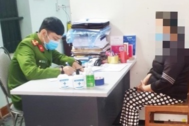 Đang phải cách ly y tế vẫn ra chợ bán thịt lợn