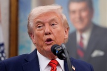 Tổng thống Mỹ gửi thông điệp đến Trung Quốc sau đòn thuế 100%