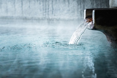 Vừa tắm onsen vừa du hành thời gian tại "vùng đất linh hồn"