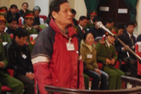 Trịnh Nguyên Thuỷ, Nghiêm Đình Bồng đồng loạt phản cung