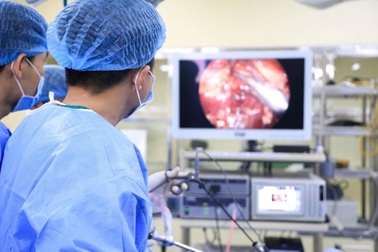 Tiểu máu kéo dài, người đàn ông phát hiện khối u thận 7cm