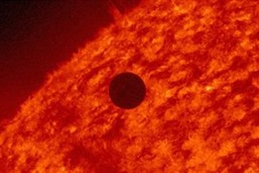 “Cuộc gặp gỡ” thú vị giữa sao Kim và mặt trời