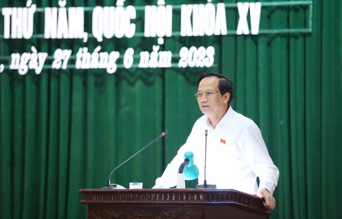 Bộ trưởng Bộ LĐ-TB&XH Đào Ngọc Dung phát biểu tại hội nghị tiếp xúc với cử tri huyện Nga Sơn