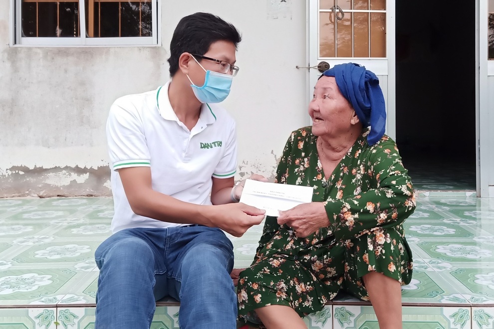 Tri ân 27/7: Những suất quà được trao giữa tâm dịch Covid-19 tại ĐBSCL - 7 Tri ân 27/7: Những suất quà được trao giữa tâm dịch Covid-19 tại ĐBSCL - 7