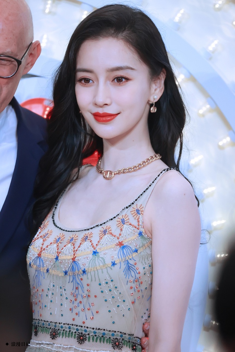 Người đẹp Lưu Ly Mỹ Nhân Sát lu mờ khi đứng cạnh Angelababy - 5 Người đẹp Lưu Ly Mỹ Nhân Sát lu mờ khi đứng cạnh Angelababy - 5
