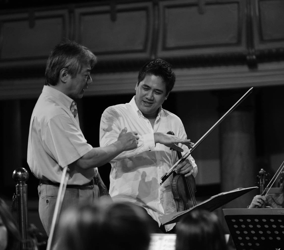 Bùi Công Duy trình diễn trong đêm hòa nhạc kỷ niệm 250 ngày sinh Beethoven - 2 Bùi Công Duy trình diễn trong đêm hòa nhạc kỷ niệm 250 ngày sinh Beethoven - 2