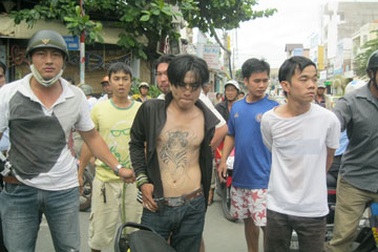 “Hiệp sĩ đường phố” lại bắt cướp giật