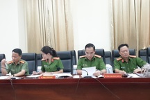 Bắt 10 người tại 2 trung tâm đăng kiểm ở TPHCM