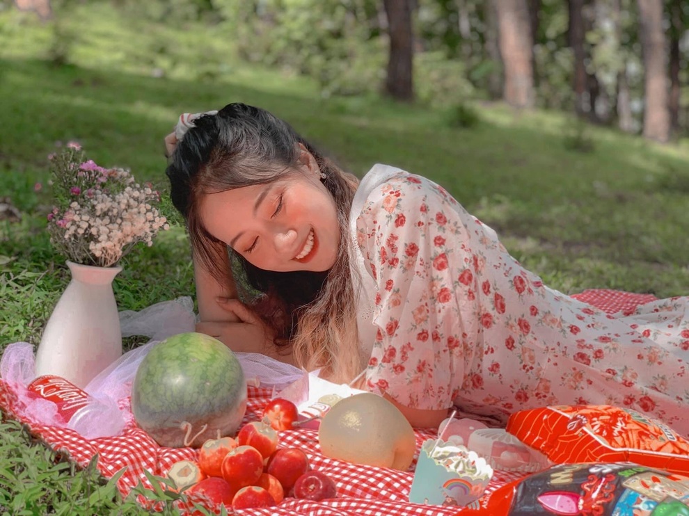 Nữ sinh trường Dược đẹp tựa bông hoa ban trắng của núi rừng Tây Bắc - 8 Nữ sinh trường Dược đẹp tựa bông hoa ban trắng của núi rừng Tây Bắc - 8