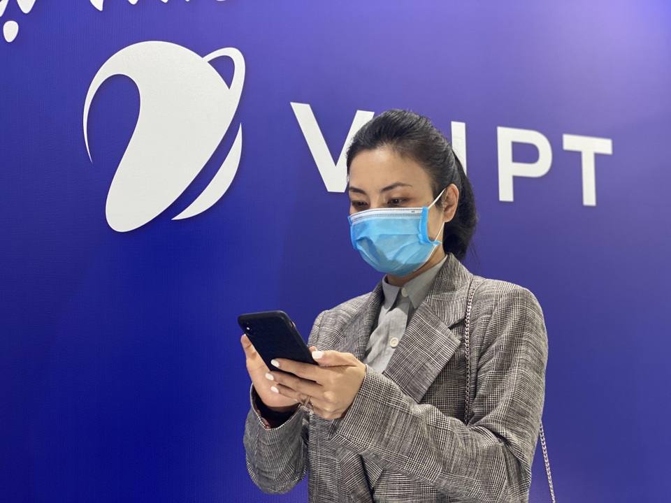 Nhà mạng miễn phí cước gọi đến đường dây nóng Phòng chống bệnh do virus corona - 1 Nhà mạng miễn phí cước gọi đến đường dây nóng Phòng chống bệnh do virus corona - 1