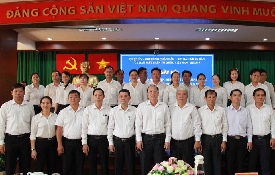 TPHCM: Vận động người dân hiến đất mở rộng 10 tuyến hẻm từ 4-6m - 1 TPHCM: Vận động người dân hiến đất mở rộng 10 tuyến hẻm từ 4-6m - 1