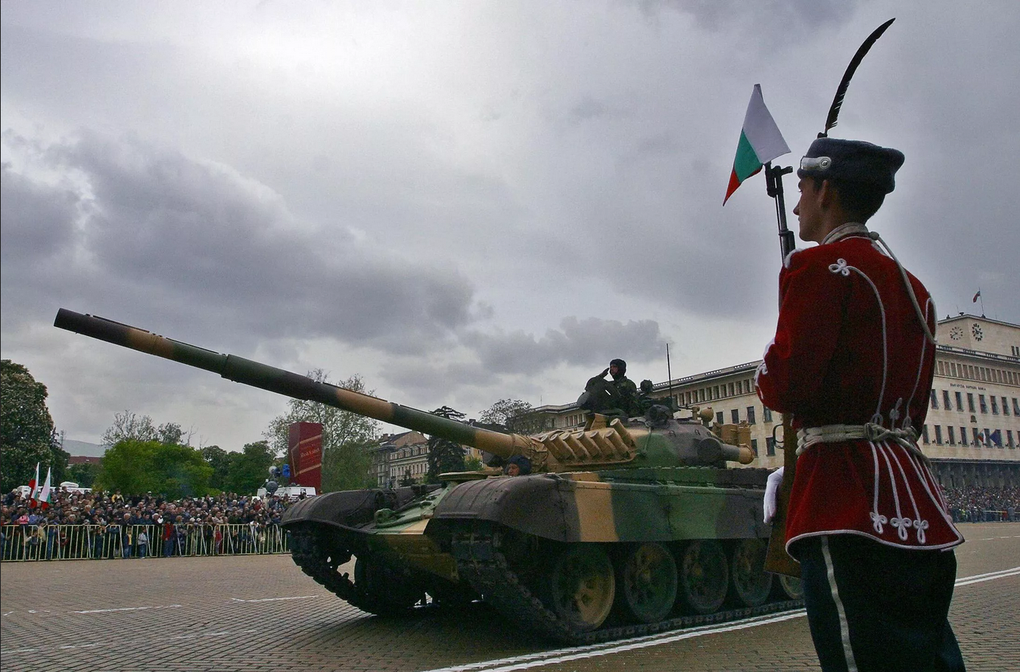 Quốc hội Bulgaria qua mặt tổng thống, chuyển 100 xe bọc thép cho Ukraine - 1 Quốc hội Bulgaria qua mặt tổng thống, chuyển 100 xe bọc thép cho Ukraine - 1