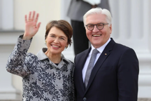 Tổng thống Đức và Phu nhân đến Hà Nội, bắt đầu chuyến thăm Việt Nam