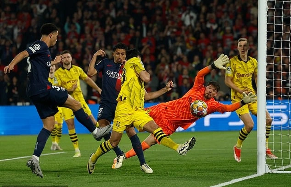 Chủ tịch PSG lên tiếng về tương lai của HLV Luis Enrique - 2 Chủ tịch PSG lên tiếng về tương lai của HLV Luis Enrique - 2