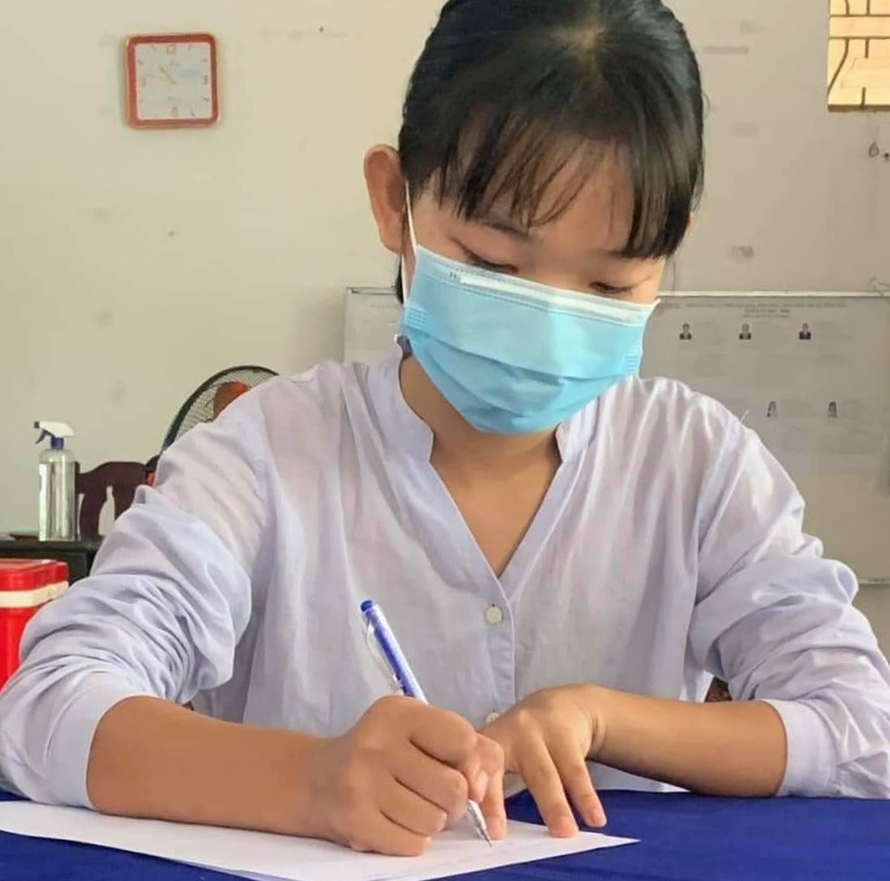 Nữ sinh Sóc Trăng sau tốt nghiệp phổ thông viết đơn tình nguyện chống dịch - 1 Nữ sinh Sóc Trăng sau tốt nghiệp phổ thông viết đơn tình nguyện chống dịch - 1