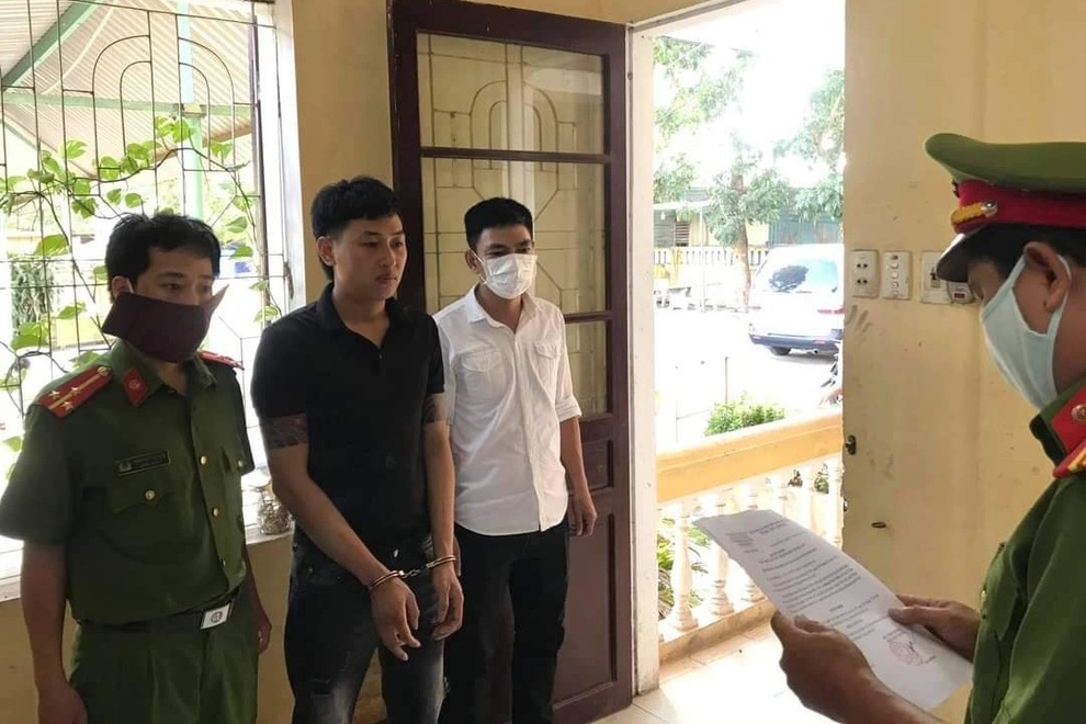 Bắt đối tượng cho vay nặng lãi 240%/năm - 2 Bắt đối tượng cho vay nặng lãi 240%/năm - 2