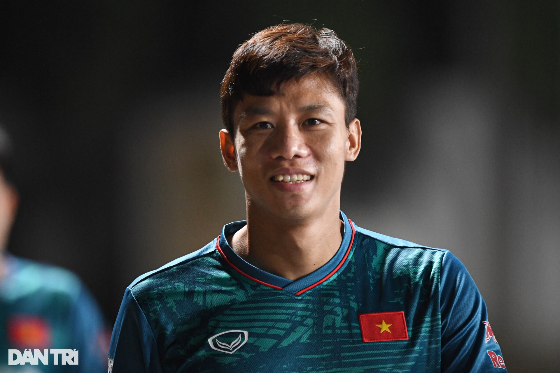 Trung vệ đội tuyển Việt Nam tự tin giành 3 điểm trước Philippines - 11 Trung vệ đội tuyển Việt Nam tự tin giành 3 điểm trước Philippines - 11