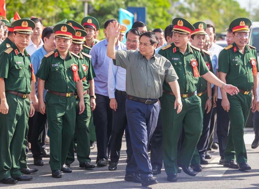 Thủ tướng dự lễ khánh thành cầu Phong Châu mới - 1 Thủ tướng dự lễ khánh thành cầu Phong Châu mới - 1