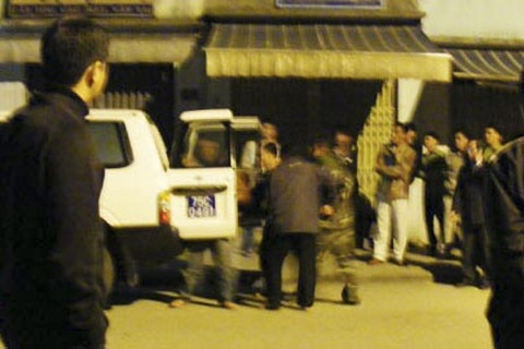 Bắt đối tượng dùng súng AK khống chế con tin sau 11 giờ nghẹt thở