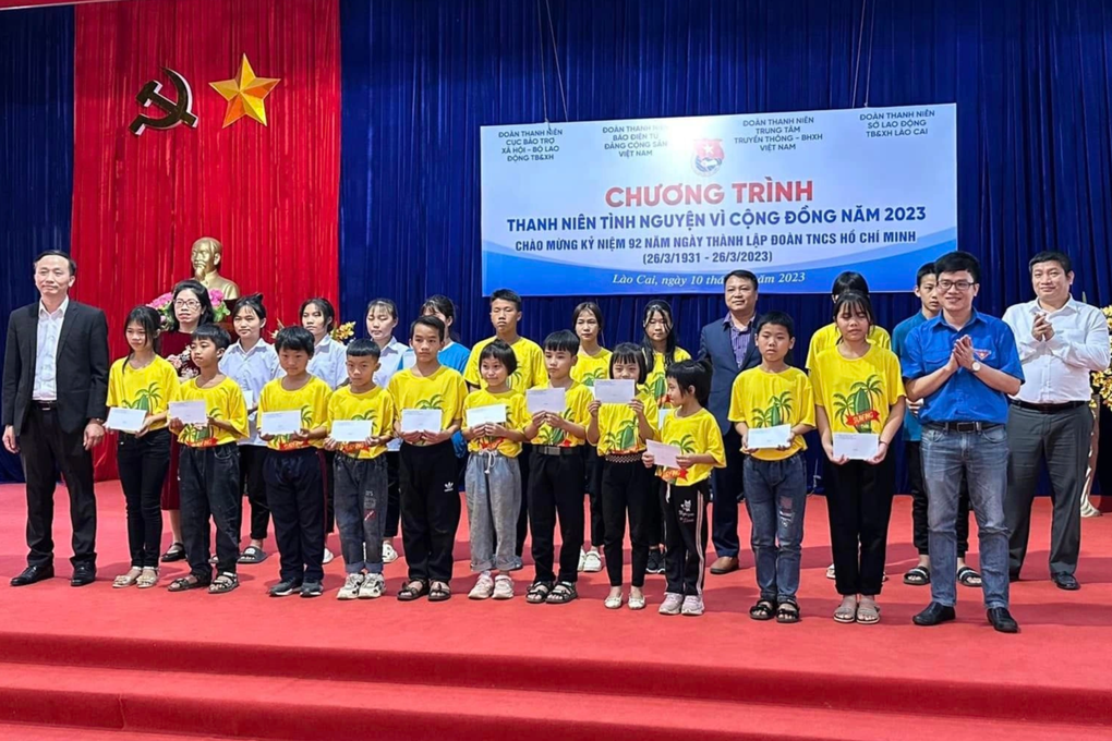 Tháng thanh niên xung kích, vì cộng đồng của tuổi trẻ Bộ LĐ-TBXH - 1 Tháng thanh niên xung kích, vì cộng đồng của tuổi trẻ Bộ LĐ-TBXH - 1