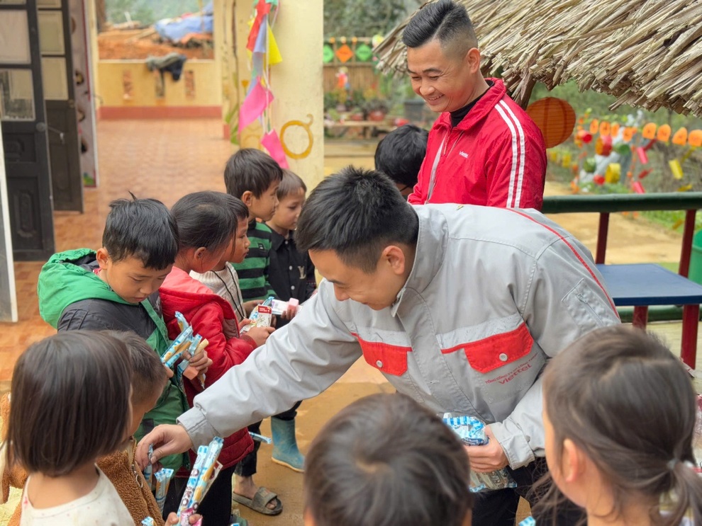 Viettel Construction e a jornada de 30 anos conectando e construindo uma nova vida - 2 Viettel Construction và hành trình 30 năm gắn kết, dựng xây cuộc sống mới - 2