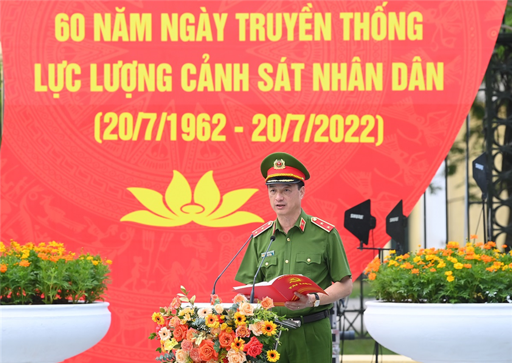 Khánh thành tượng đài Công an nhân dân vì dân phục vụ - 3 Khánh thành tượng đài Công an nhân dân vì dân phục vụ - 3