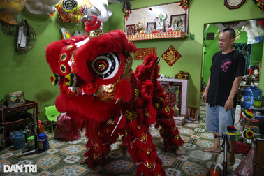 Xưởng lân 20 năm tuổi ở TPHCM tất bật làm hàng xuất ngoại dịp Trung thu