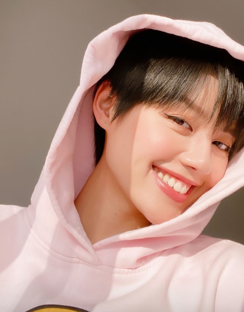 Fashionista Khánh Linh nhận ra ý nghĩa của những ngày cách ly sống chậm - 2 Fashionista Khánh Linh nhận ra ý nghĩa của những ngày cách ly sống chậm - 2