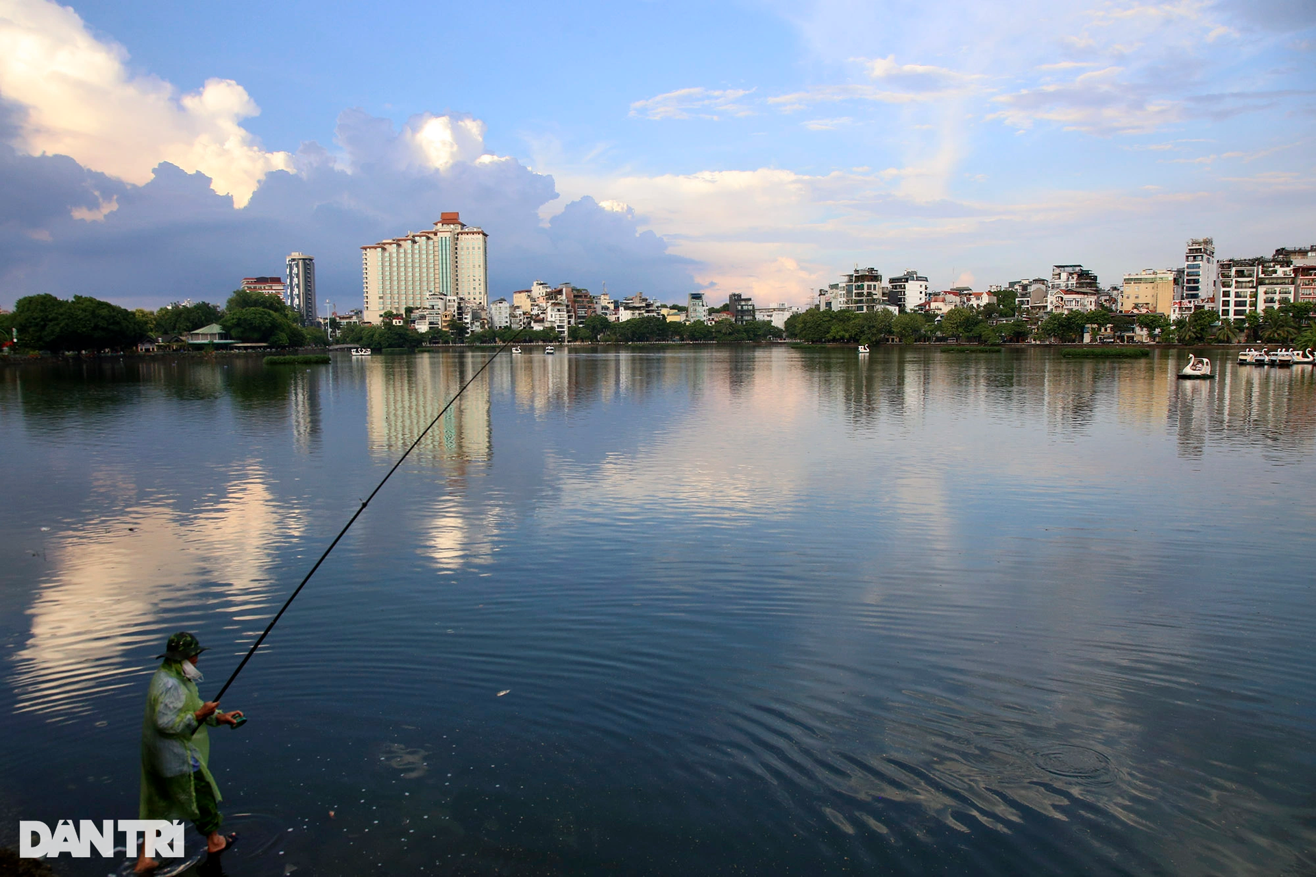 Vẻ đẹp đặc trưng của mùa thu Hà Nội - 16 Vẻ đẹp đặc trưng của mùa thu Hà Nội - 16