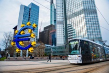 Cảnh báo đáng ngại về kinh tế Mỹ và châu Âu