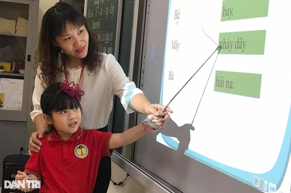 Thủ tướng: Khẩn trương tuyển dụng giáo viên, giảm áp lực trường lớp - 1 Thủ tướng: Khẩn trương tuyển dụng giáo viên, giảm áp lực trường lớp - 1