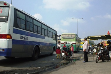 Xe dù vẫn tung hoành “chém” khách