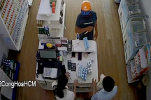 TPHCM: Thanh niên cướp ở cửa hàng sữa bị bắt tại chốt kiểm dịch Covid-19