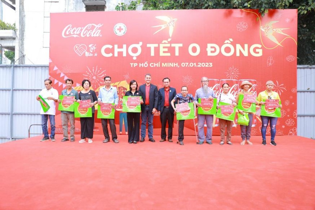 Coca-Cola Việt Nam xác lập kỷ lục thế giới trong chiến dịch Tết 2023 - 4 Coca-Cola Việt Nam xác lập kỷ lục thế giới trong chiến dịch Tết 2023 - 4