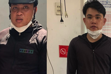 Bắt giữ 2 thanh niên tạt mắm tôm vào nhà dân đòi nợ