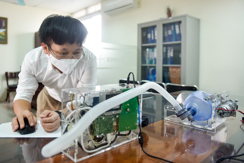 Mục sở thị máy trợ thở giá rẻ made in Việt Nam - 3 Mục sở thị máy trợ thở giá rẻ made in Việt Nam - 3
