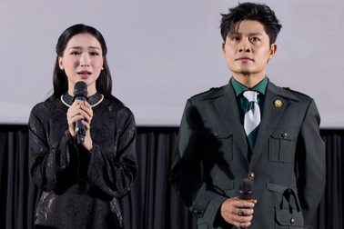 Hòa Minzy nghẹn ngào khi nhắc đến ông nội vừa qua đời