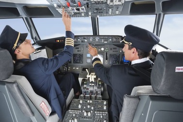 Sự khác biệt giữa chuyến bay thẳng và chuyến bay không dừng?