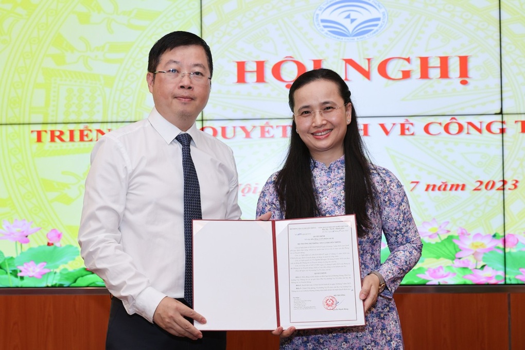 Bộ TTTT bổ nhiệm lãnh đạo Cục Báo chí và Vụ Tổ chức Cán bộ - 1 Bộ TTTT bổ nhiệm lãnh đạo Cục Báo chí và Vụ Tổ chức Cán bộ - 1