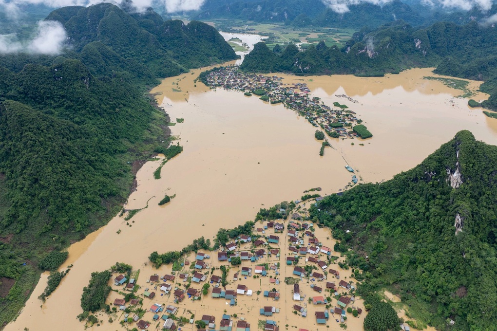 Từ vùng rốn lũ đến làng du lịch tốt nhất thế giới ở Quảng Binh - 1