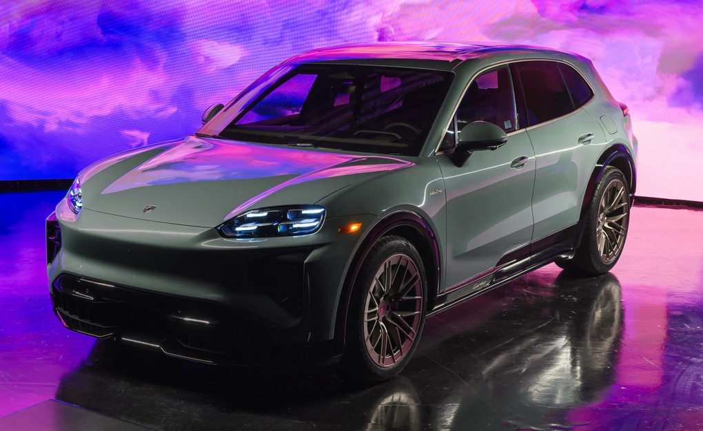 Porsche Cayenne bản chạy điện nặng hơn cả xe bán tải F-150 Raptor - 1