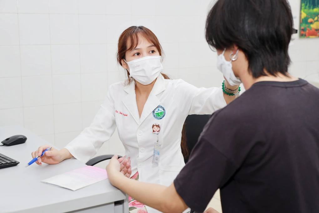 TPHCM: Người phụ nữ hoang tưởng ung thư, đi thầy bùa để giải kiếp nạn ở mặt - 1 TPHCM: Người phụ nữ hoang tưởng ung thư, đi thầy bùa để giải kiếp nạn ở mặt - 1