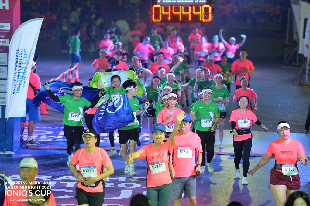 Tovita tham gia giải chạy VNExpress Marathon Hanoi Midnight 2023 - 4 Tovita tham gia giải chạy VNExpress Marathon Hanoi Midnight 2023 - 4