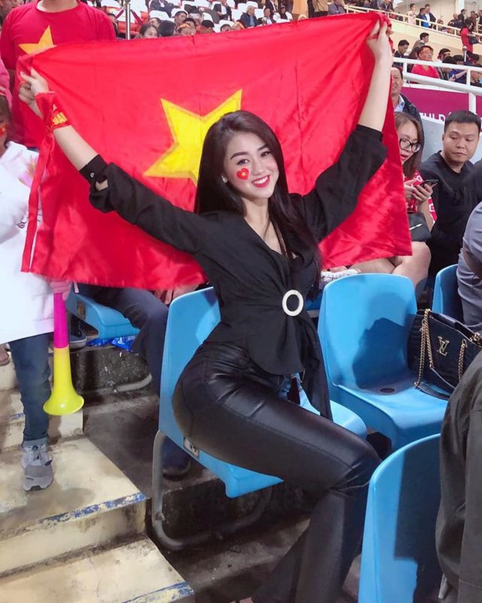 Đọ sắc dàn hot girl tháng 11 gây thương nhớ cộng đồng mạng - 7 Đọ sắc dàn hot girl tháng 11 gây thương nhớ cộng đồng mạng - 7
