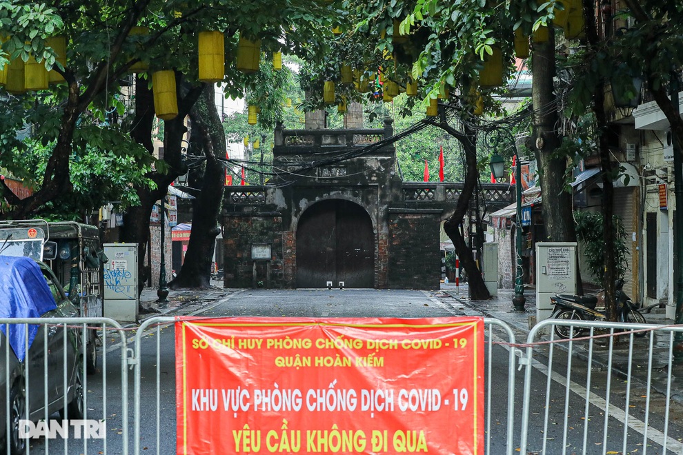 Cửa ô còn lại duy nhất của Hà Nội đóng cửa vì dịch Covid-19 - 2 Cửa ô còn lại duy nhất của Hà Nội đóng cửa vì dịch Covid-19 - 2