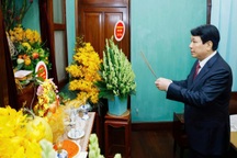 Chủ tịch nước dâng hương tưởng niệm Chủ tịch Hồ Chí Minh ngày đầu xuân mới