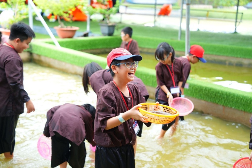 Mùa hè đa sắc của con, từ khám phá làng quê Việt đến thám hiểm rừng xanh - 1 Mùa hè đa sắc của con, từ khám phá làng quê Việt đến thám hiểm rừng xanh - 1